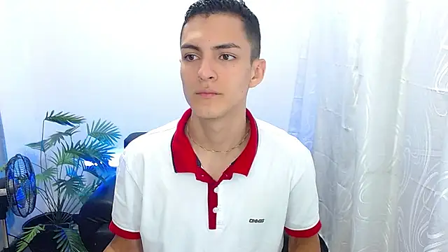 Snapshot of Matiius18 chatting on 09/18/25, 01:35 Matiius18 online show from 09/18/25, 01:35