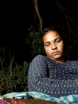 Radha hotx online show from 10/25/25, 04:35