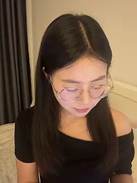 Snapshot of Ella-A9 chatting on 09/11/25, 03:12 Ella-A9 online show from 09/11/25, 03:12