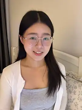 Snapshot of Ella-A9 chatting on 09/30/25, 02:22 Ella-A9 online show from 09/30/25, 02:22