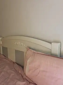 Ella-A9 online show from 10/20/25, 03:12