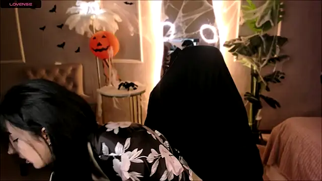 Snapshot of Lii_Rose chatting on 10/29/25, 08:32 Lii Rose online show from 10/29/25, 08:32