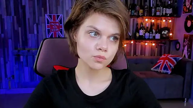 EllieMurler online show from 10/14/25, 09:10