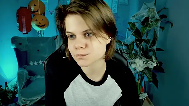 EllieMurler online show from 11/01/25, 09:22