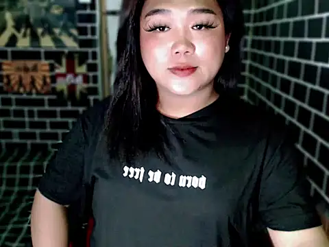 luluakovi 69 online show from 11/18/25, 06:23