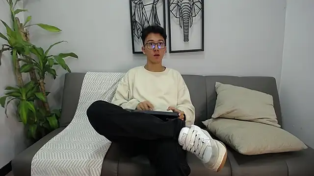 AustinReeds online show from 09/28/25, 08:14