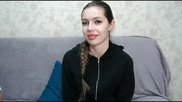 ArielGirl online show from 11/28/25, 09:01