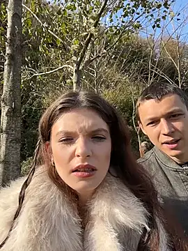 Snapshot of FoxStudioSex chatting on 11/25/25, 09:42 FoxStudioSex online show from 11/25/25, 09:42