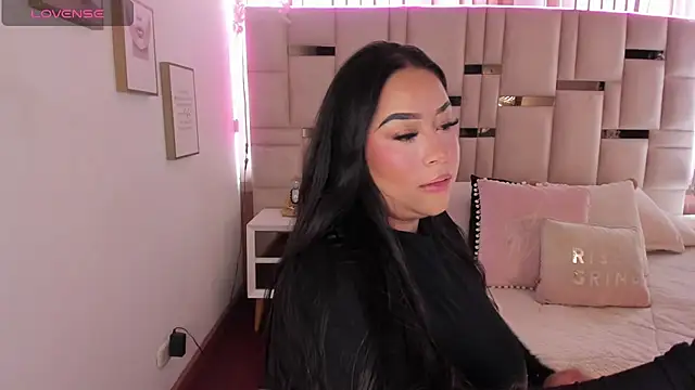 Zoey thompson online show from 11/16/25, 02:55