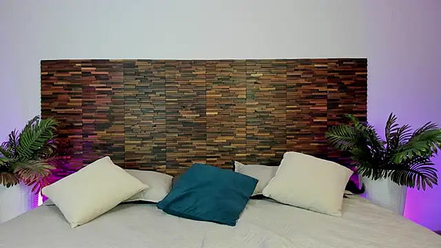 lucyy liiuu online show from 10/28/25, 02:09