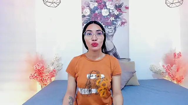 lucyy liiuu online show from 11/04/25, 01:10