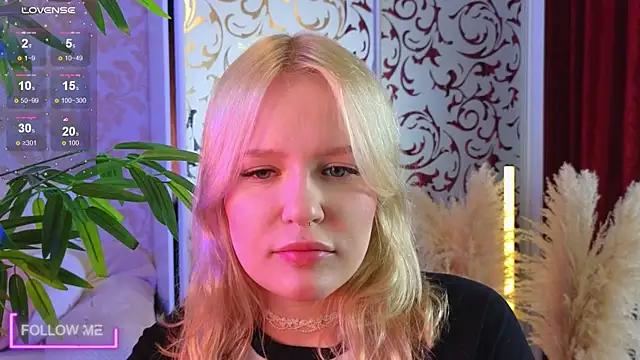 Mila Lioness online show from 09/21/25, 10:50