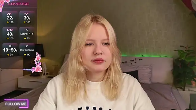 Mila Lioness online show from 10/02/25, 10:22