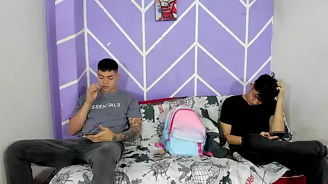 lau and boys18 online show from 11/04/25, 07:24