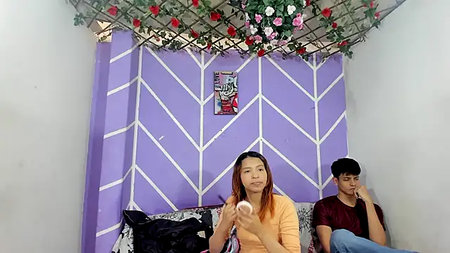 lau and boys18 online show from 11/07/25, 06:19