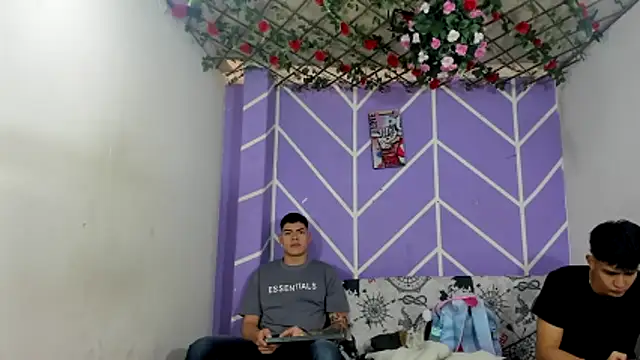 lau and boys18 online show from 11/14/25, 01:10