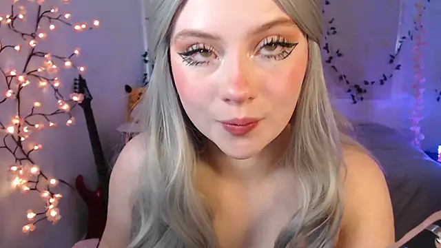 Lil bela online show from 09/16/25, 12:17