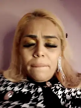 izauri2025 online show from 10/30/25, 09:15