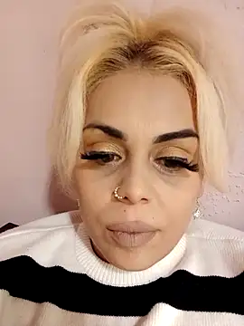 izauri2025 online show from 11/16/25, 07:19