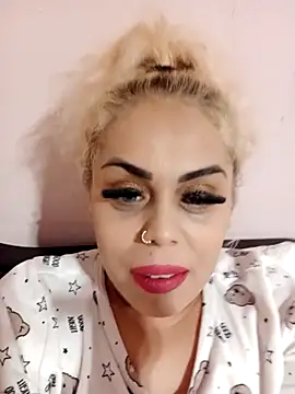 izauri2025 online show from 11/23/25, 07:13