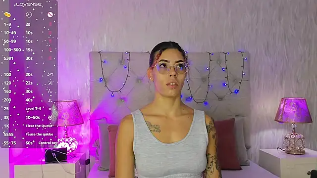 Snapshot of Pamelamiler__ chatting on 11/06/25, 01:12 Pamelamiler online show from 11/06/25, 01:12