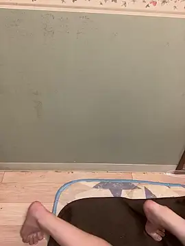 Snapshot of -SAKI-xx chatting on 11/20/25, 06:13 -SAKI-xx online show from 11/20/25, 06:13