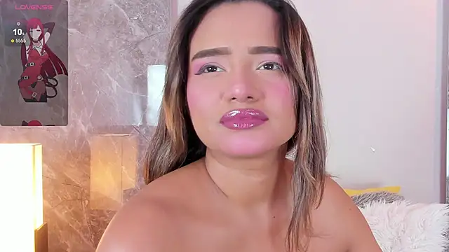 Emma hunter  online show from 11/07/25, 04:01