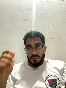 TU-MORENOO online show from 11/18/25, 08:08