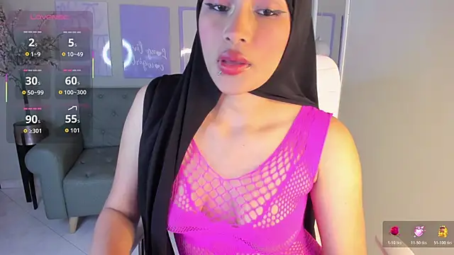 kayla hasab online show from 11/10/25, 01:04