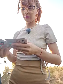 MoonedByEva online show from 09/09/25, 04:06