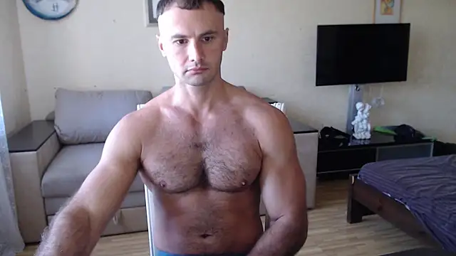 Snapshot of muscle_uncut chatting on 09/19/25, 07:10 muscle uncut online show from 09/19/25, 07:10