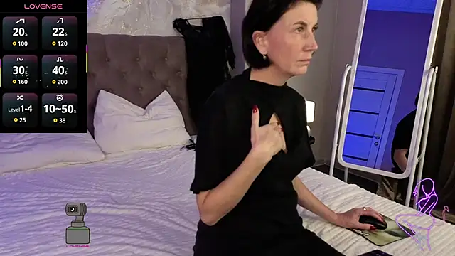 Lia Reyn online show from 10/02/25, 10:33