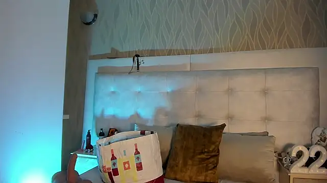 AbbyBeck online show from 10/23/25, 12:15