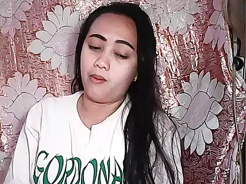 Snapshot of Pinay_Chubby20 chatting on 09/16/25, 12:33 Pinay Chubby20 online show from 09/16/25, 12:33