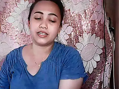 Snapshot of Pinay_Chubby20 chatting on 10/16/25, 02:12 Pinay Chubby20 online show from 10/16/25, 02:12