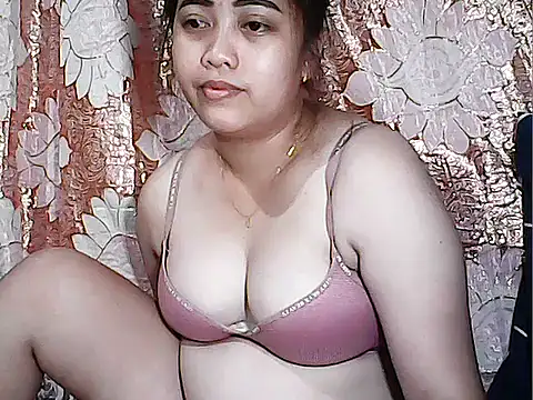 Snapshot of Pinay_Chubby20 chatting on 10/27/25, 10:03 Pinay Chubby20 online show from 10/27/25, 10:03