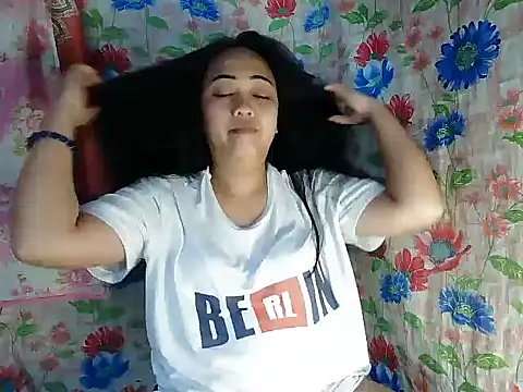 Snapshot of Pinay_Chubby20 chatting on 11/02/25, 10:01 Pinay Chubby20 online show from 11/02/25, 10:01