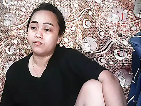 Snapshot of Pinay_Chubby20 chatting on 11/10/25, 12:59 Pinay Chubby20 online show from 11/10/25, 12:59