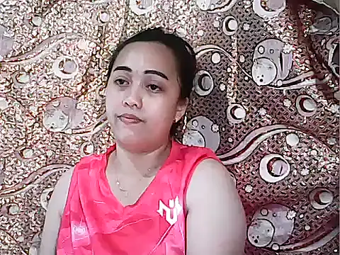 Snapshot of Pinay_Chubby20 chatting on 11/12/25, 09:42 Pinay Chubby20 online show from 11/12/25, 09:42