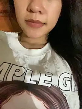 Snapshot of Sayhi_xo chatting on 09/11/25, 02:17 Sayhi xo online show from 09/11/25, 02:17