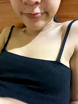 Snapshot of Sayhi_xo chatting on 09/21/25, 03:24 Sayhi xo online show from 09/21/25, 03:24