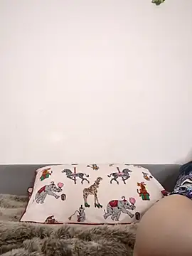 Snapshot of RosieCheexxxxxx chatting on 11/16/25, 05:46 RosieCheexxxxxx online show from 11/16/25, 05:46