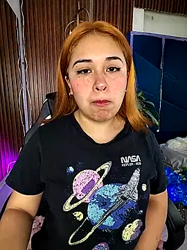Snapshot of sara-lopez1 chatting on 10/13/25, 12:05 sara-lopez1 online show from 10/13/25, 12:05