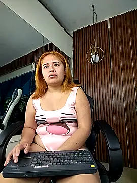 sara-lopez1 online show from 10/15/25, 12:16