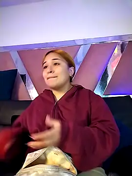 sara-lopez1 online show from 11/06/25, 11:48