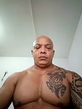 Snapshot of Pichirilo0318 chatting on 10/11/25, 03:28 Pichirilo0318 online show from 10/11/25, 03:28