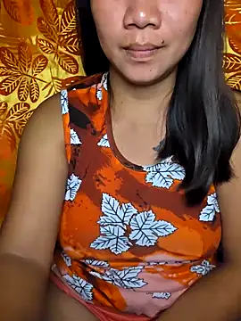 Snapshot of celestine_22 chatting on 10/02/25, 02:13 celestine 22 online show from 10/02/25, 02:13