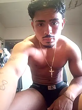 Snapshot of 69toro_ chatting on 11/19/25, 10:32 69toro online show from 11/19/25, 10:32