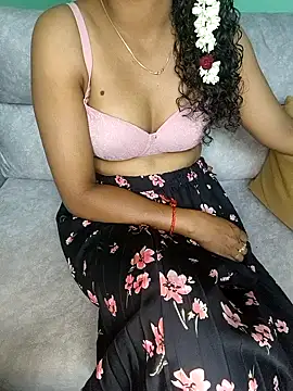 Tamilpallavi online show from 10/21/25, 09:37