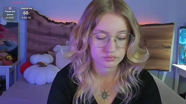 Nerissa xo online show from 10/03/25, 08:06